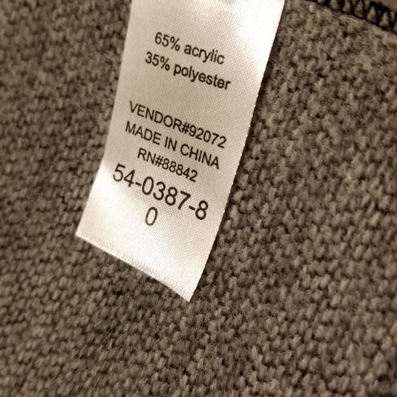 Poncho - Picture 3 of 3